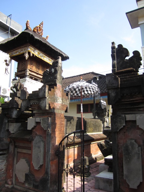 1.1365033600.back-streets-of-kuta