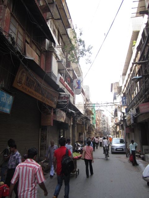 1.1366016585.streets-of-delhi