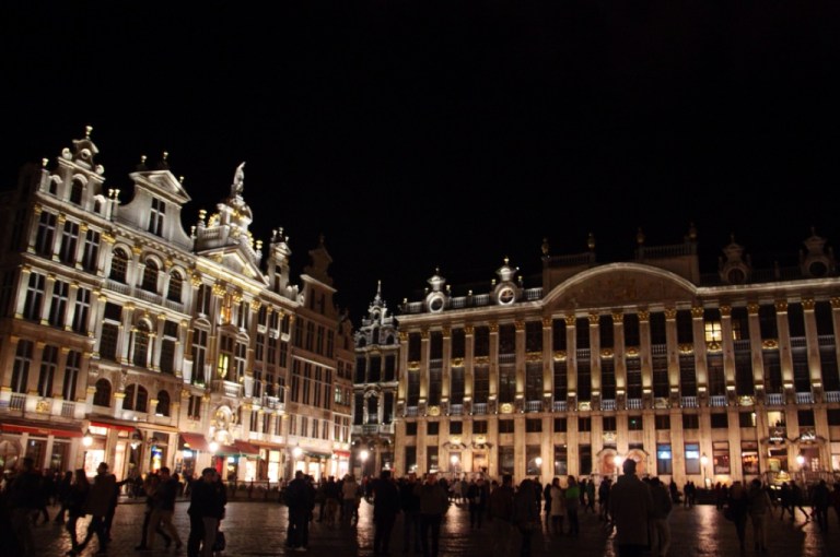 3.1393027200.nights-time-in-brussels