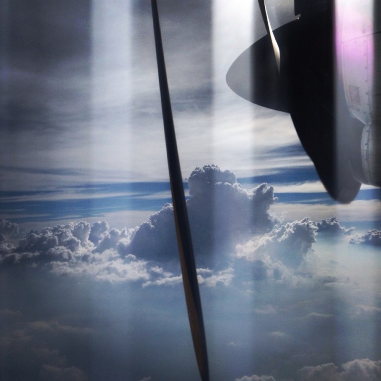 3.1398211200.flying-away