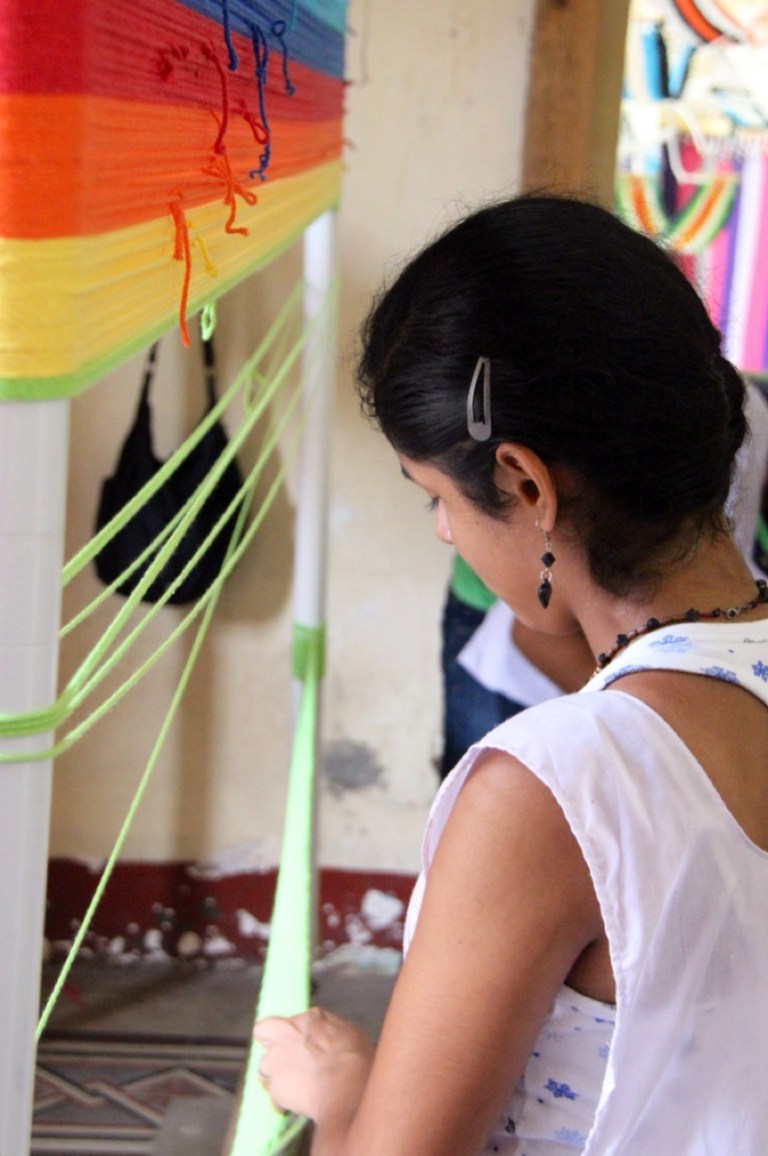 3.1398380445.making-hammocks