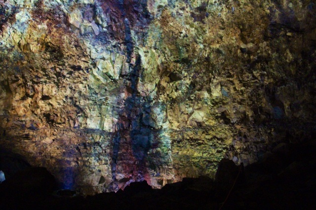 3.1409184000.magma-chamber-colourful-rocks-wow