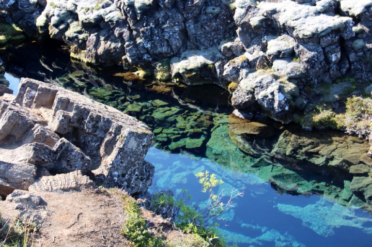 3.1409184000.silfra-the-water-does-not-look-real