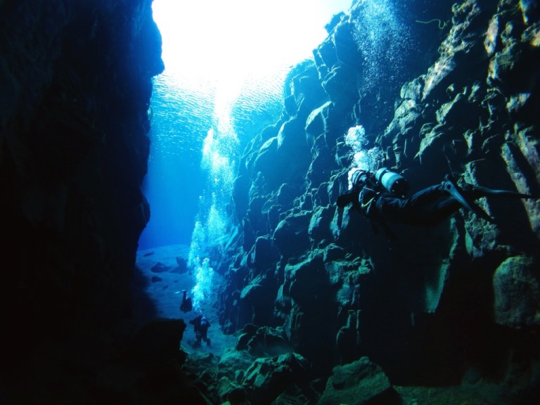 3.1409184000.the-cathedral