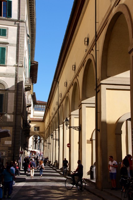 3.1411776000.italian-streets