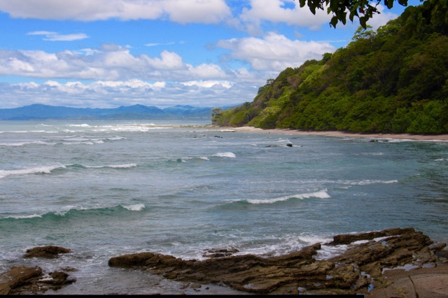 3.1414800000.perfect-jungle-waves-and-mountains