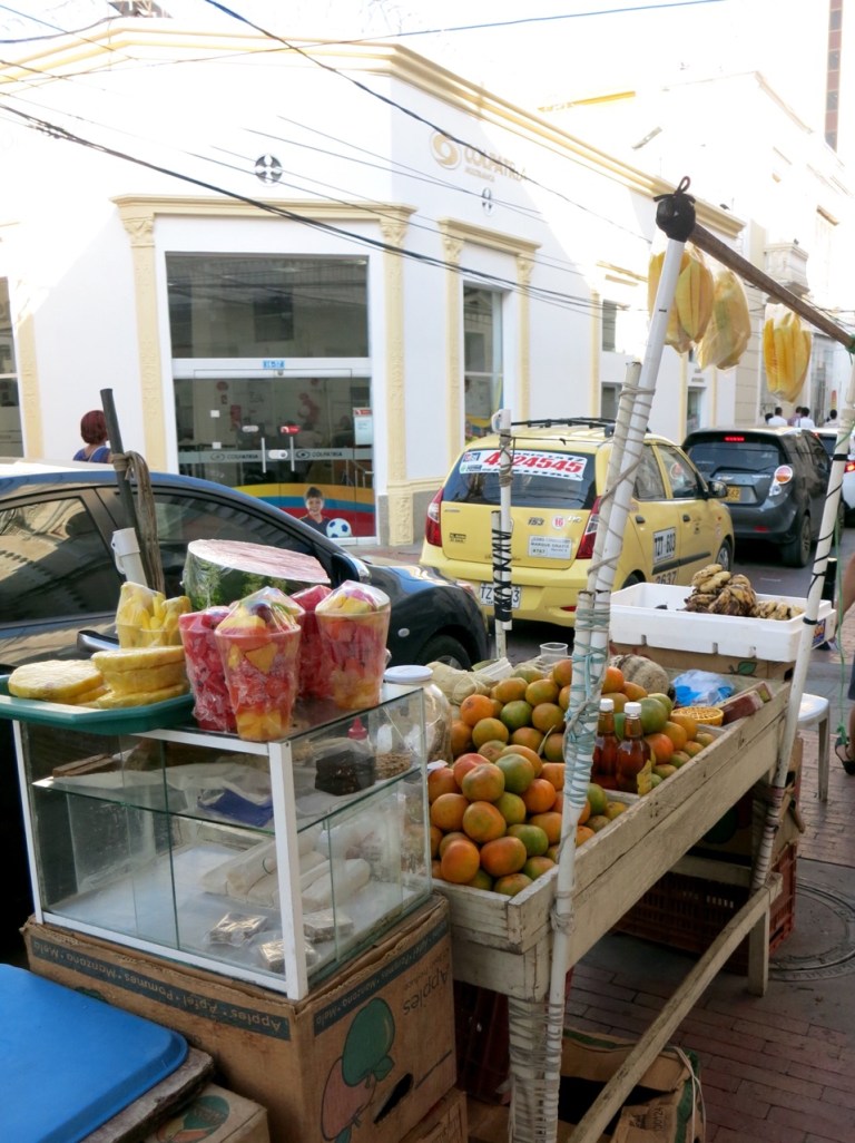 3.1416528000.fruit-stalls