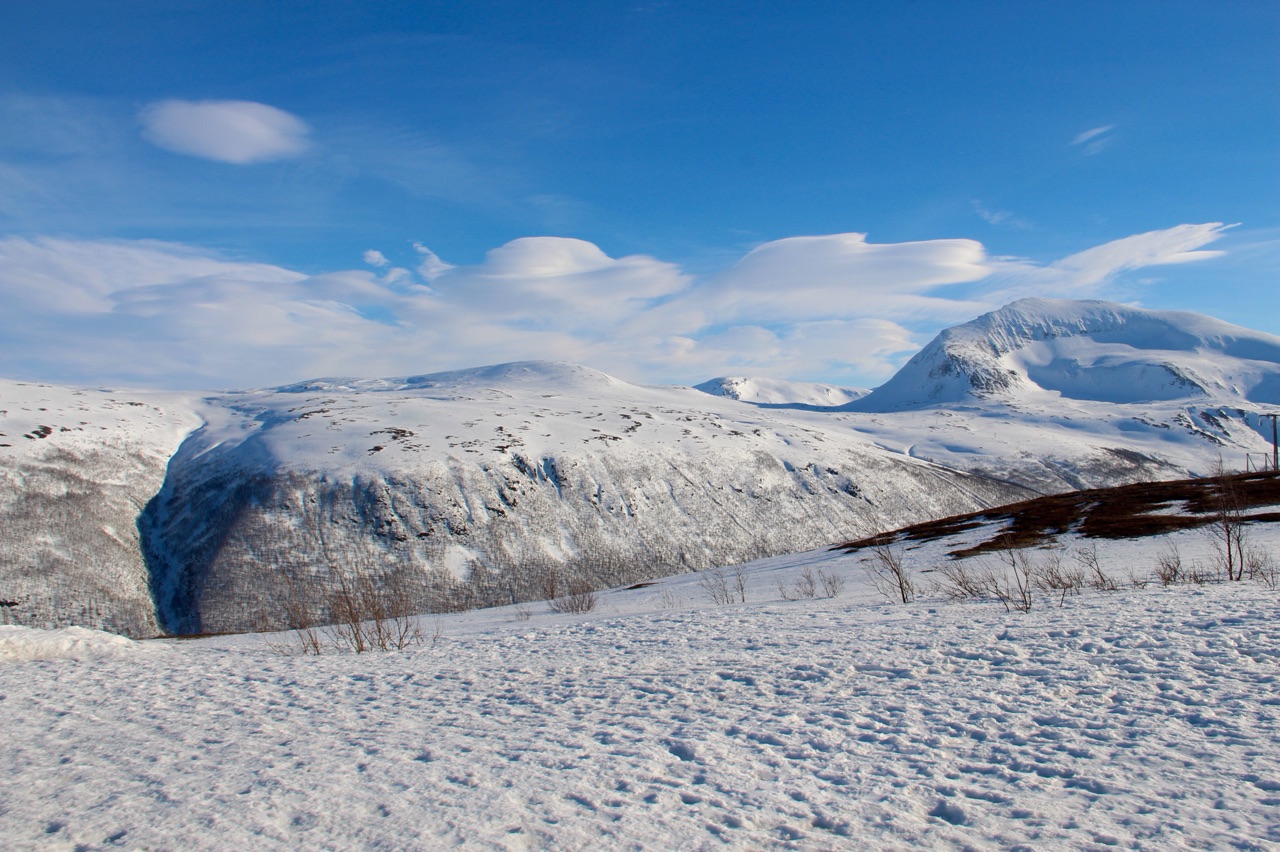 4.1426204800.snowy-mountains