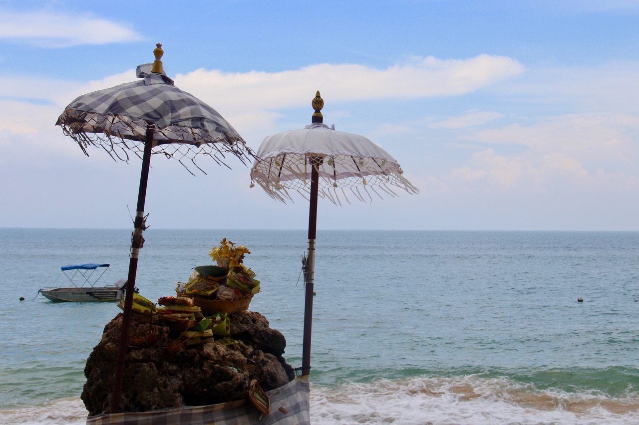 5.1478665095.bingin-beach