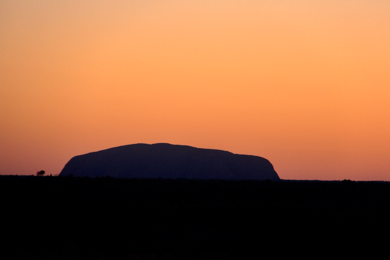 5.1478908800.uluru-sunrise